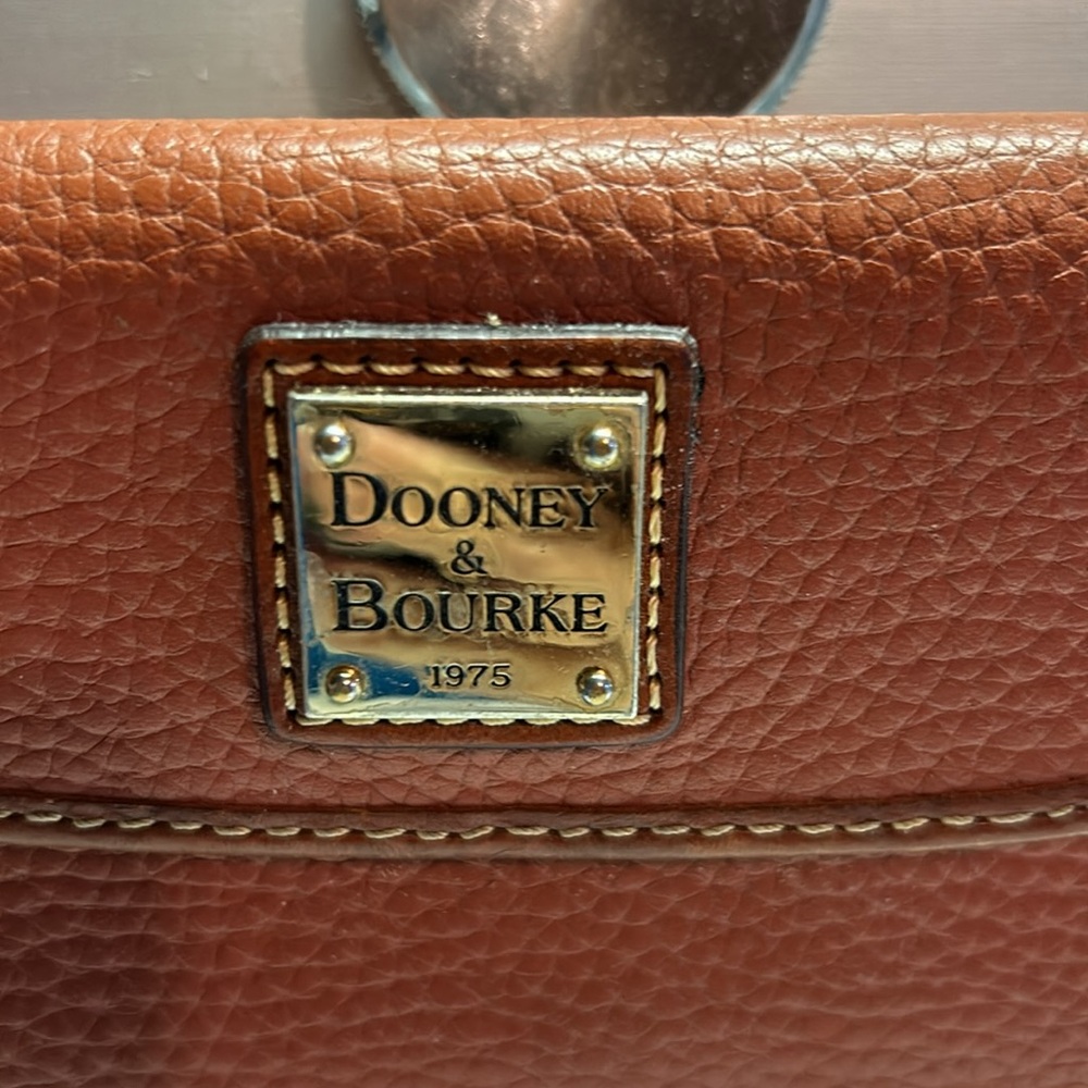 D&B wallet